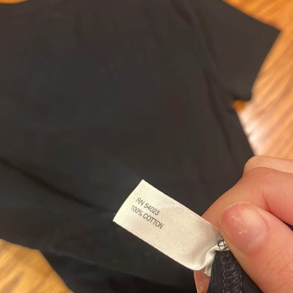 Gap Woman’s Black Favorite V-Neck Size XS - Picture 4 of 4
